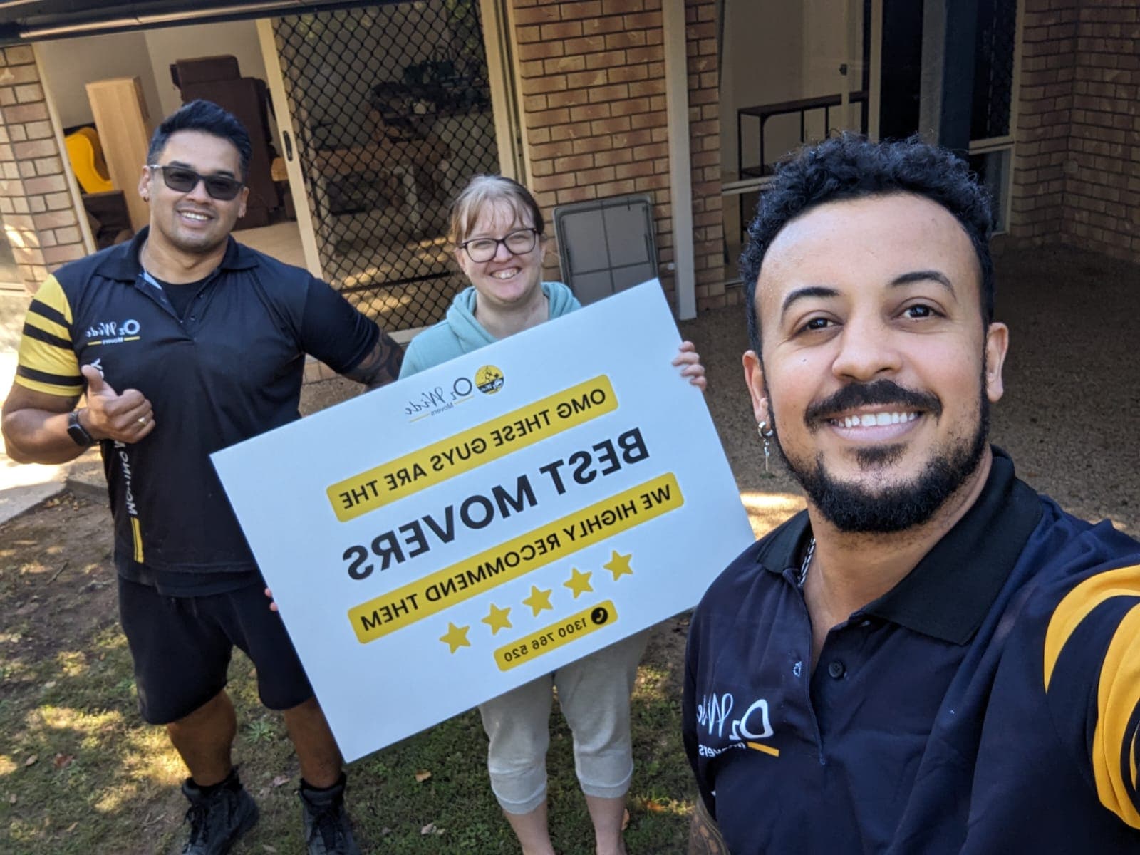 Happy reviewers with removalists