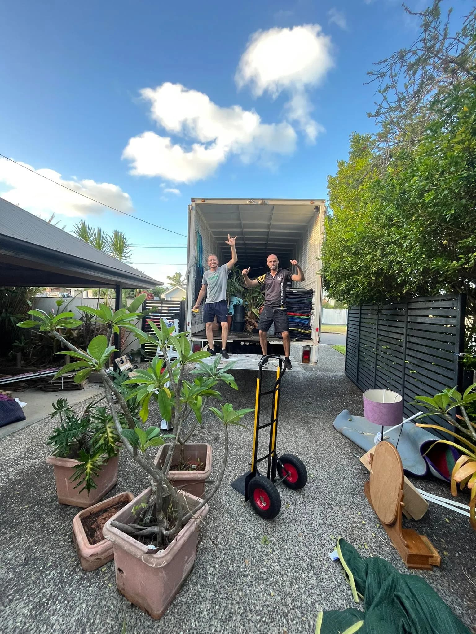 Happy reviewers with removalists